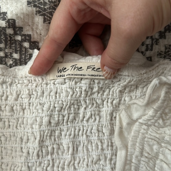 White smocked crop top - Picture 3 of 3